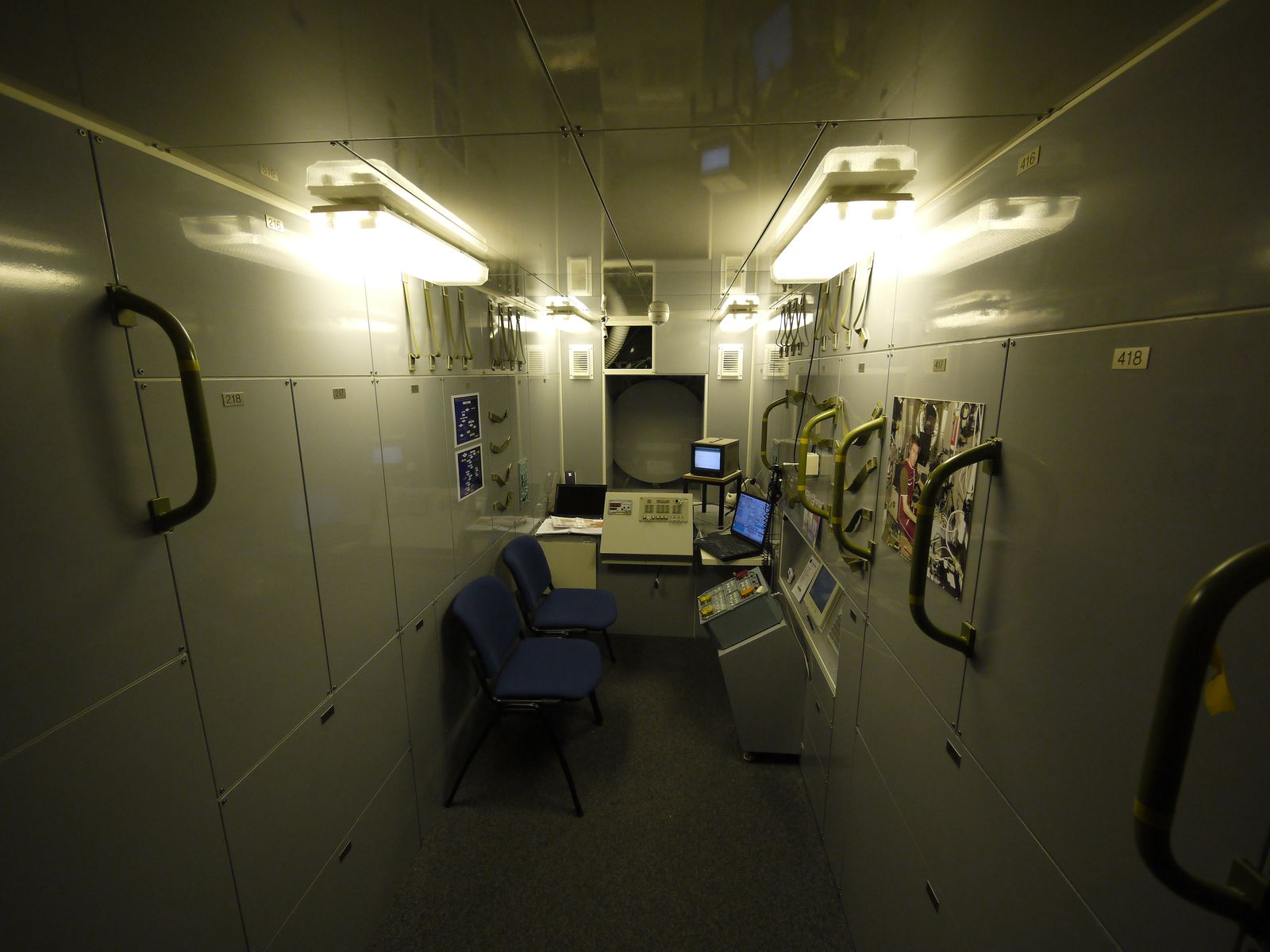 Console de l'ATV à l'intérieur du module Zvezda (Cologne, EAC, Septembre 2011)