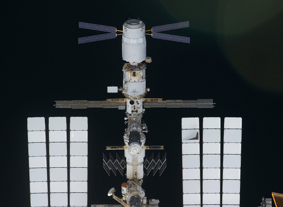 L'ATV amarré à la Station Spatiale Internationale (Credit : NASA)