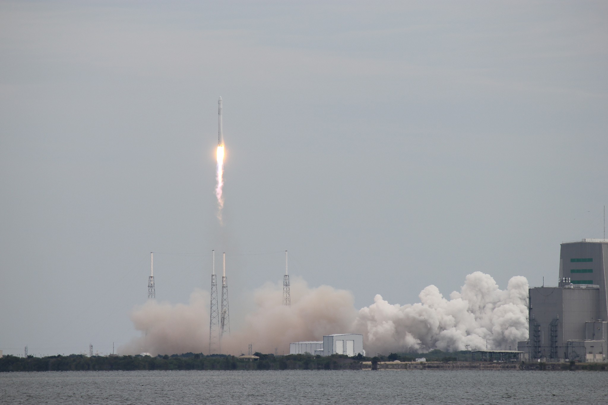Décollage de la fusée Falcon 9 avec la capsule Dragon, 1er Mars 2013 (Credit : Jen "Flying Jenny" Sheer)