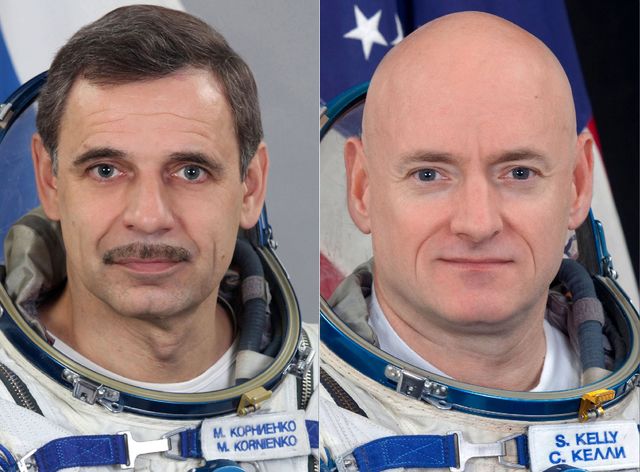 Mikhail Kornienko (Roscosmos) et Scott Kelly (NASA) (Crédits : NASA)