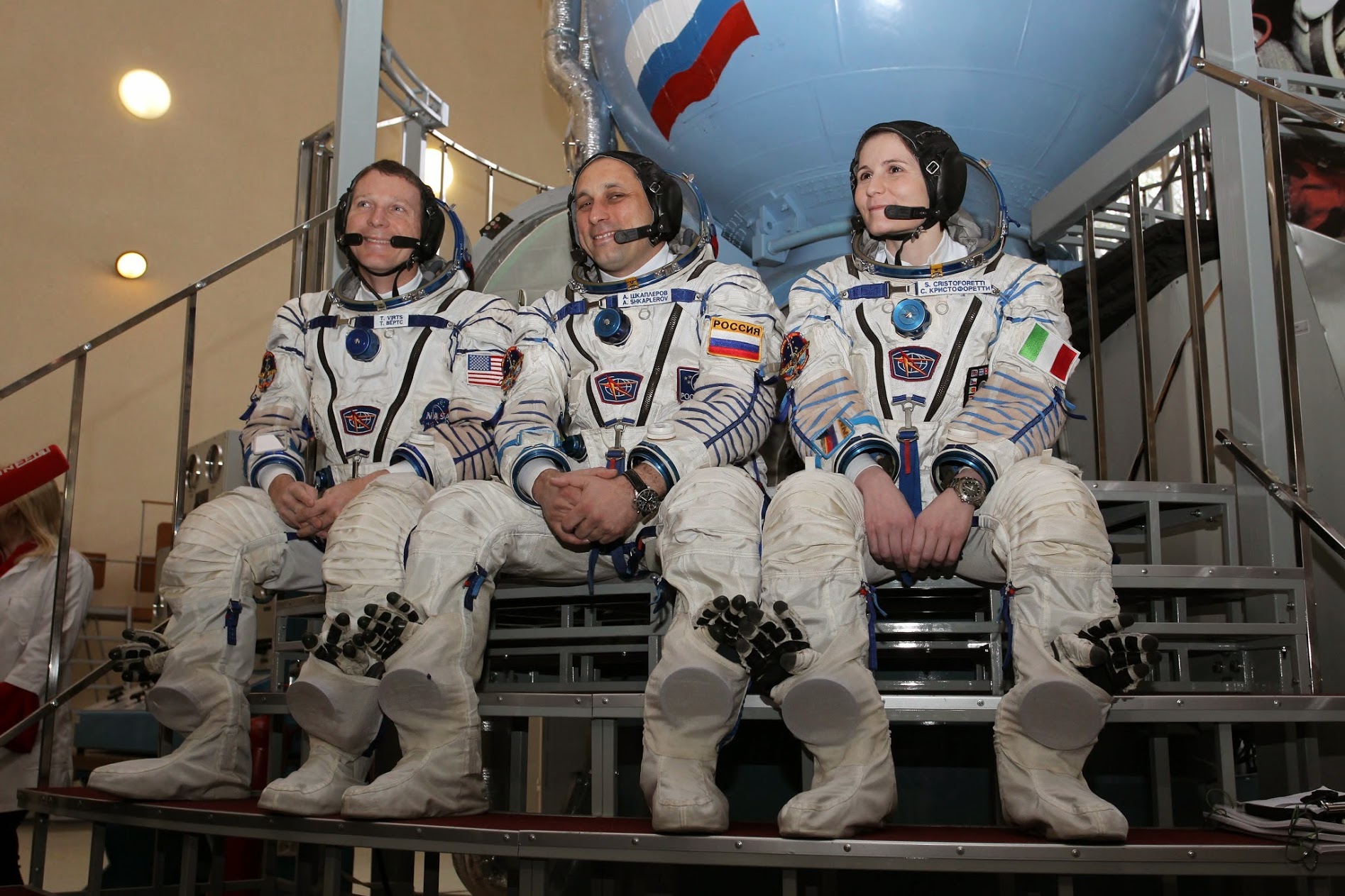Expedition 42 - Samantha, Anton et Terry, avant leur examen Soyouz
