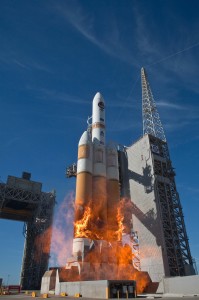 Lancement d'une fusée Delta IV Heavy le 20 Janvier 2011  de la base aérienne de Vandenberg, Californie. (Crédits : United Launch Alliance)