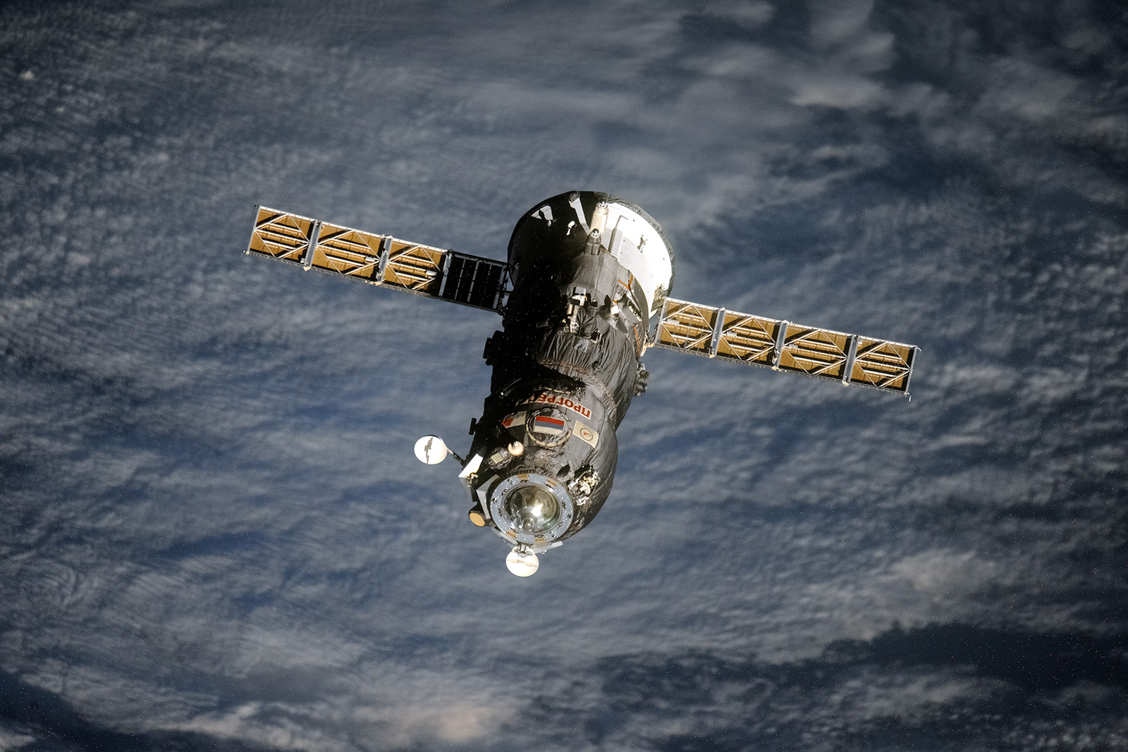 Progress M-23M lors de son départ de l'ISS le 21.07.2014 (Crédits : Oleg Artemyev/Roscosmos)