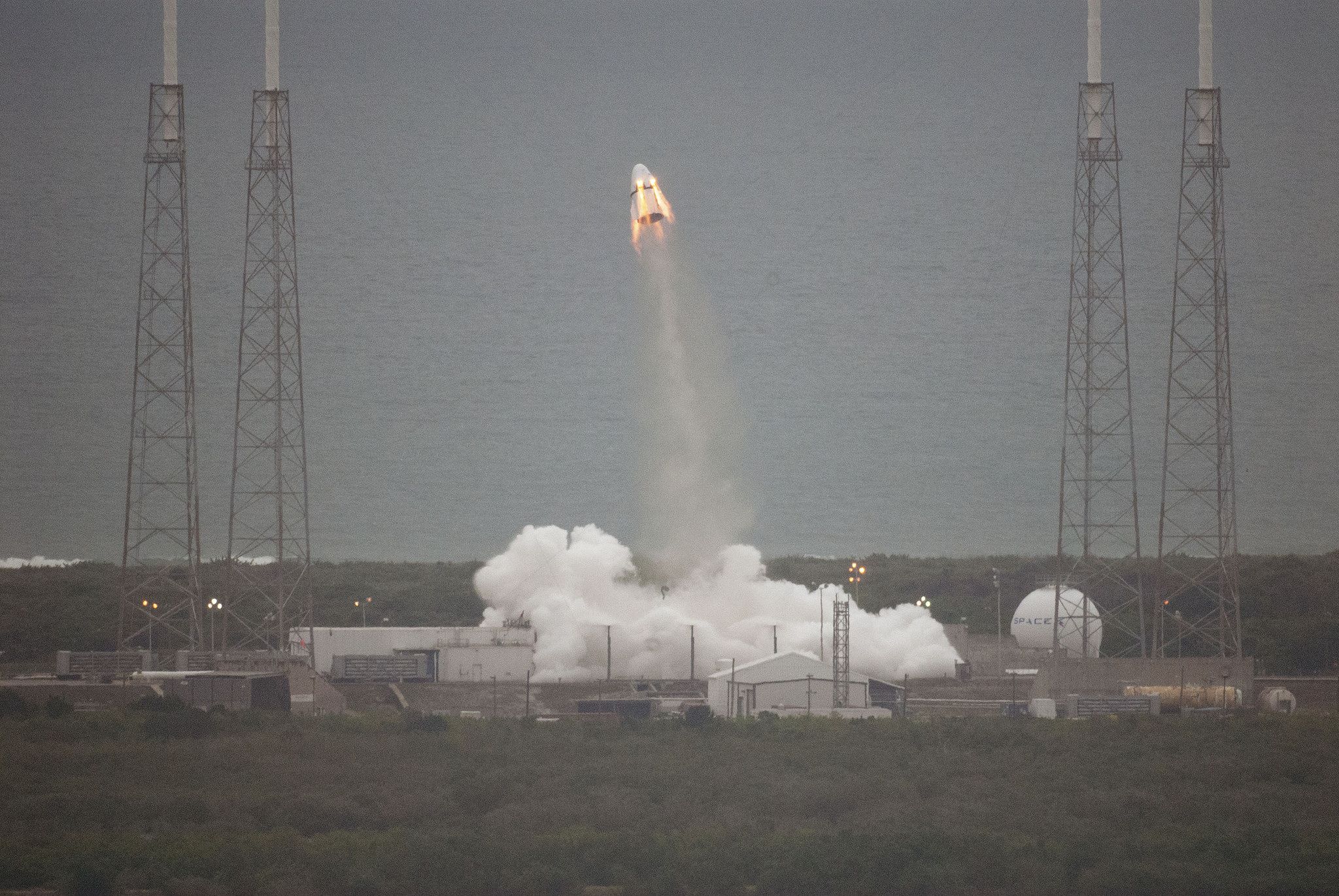 Space X Dragon V2 Pad Abort Test