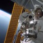Alexander Gerst lors de sa sortie spatiale (Crédits : ESA/NASA/ARTE TV)